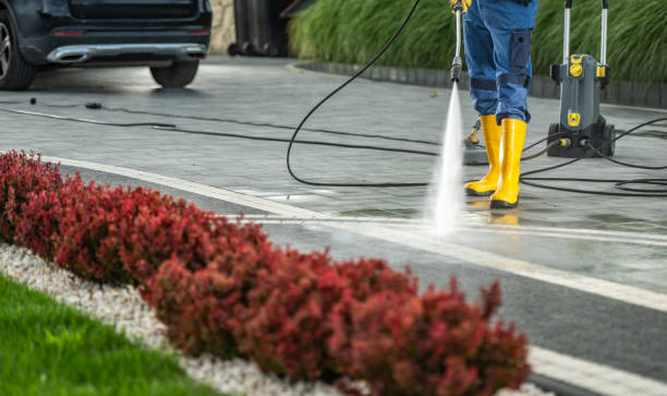 Best Parking Lot and Garage Cleaning  in Three Oaks, FL